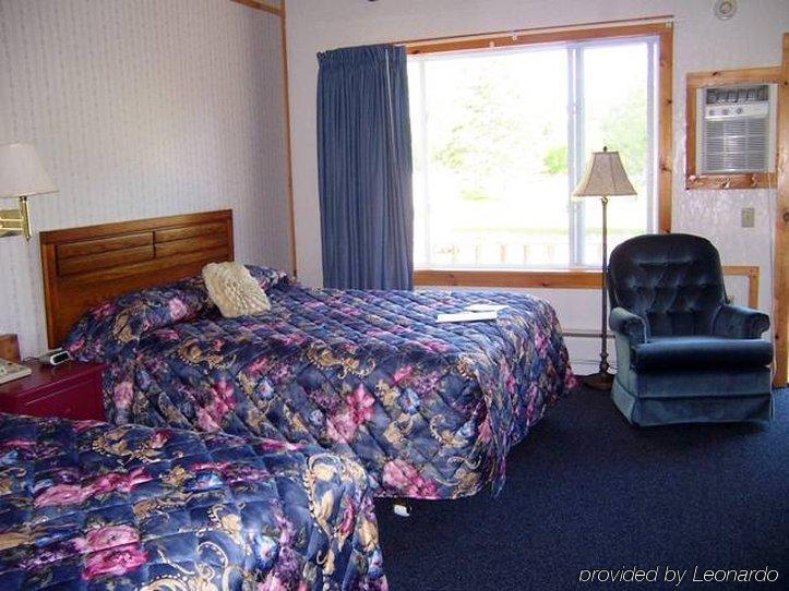 Twilite Motel Ellsworth Room photo